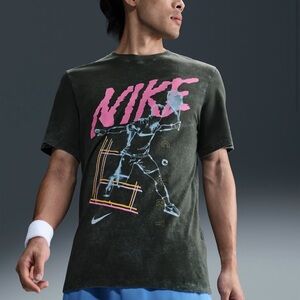 NWT NikeCourt Men's Tennis T-Shirt